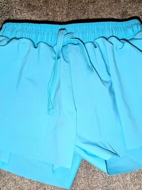 Rufflebutts Girls Shorts 3t. Looks Like A Skort.